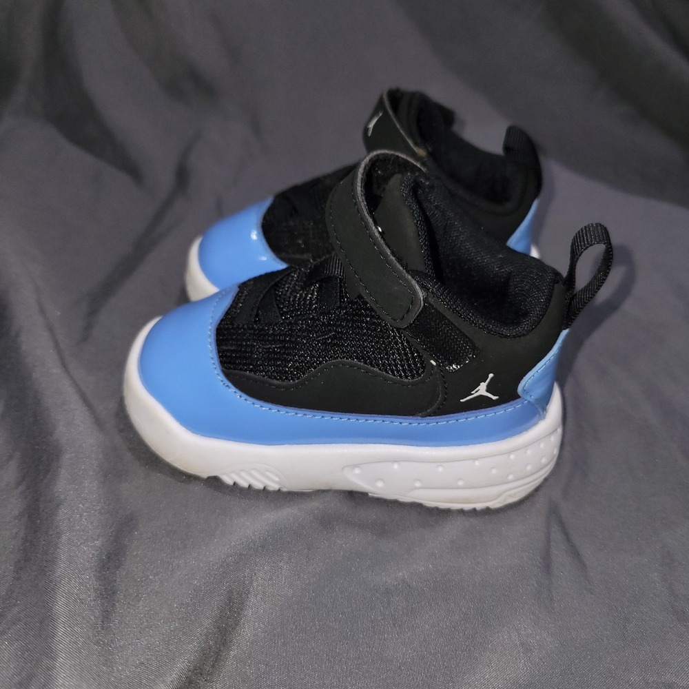 Jordan Ma Aura Black Blue White Toddler Size 4C shoes Sneakers